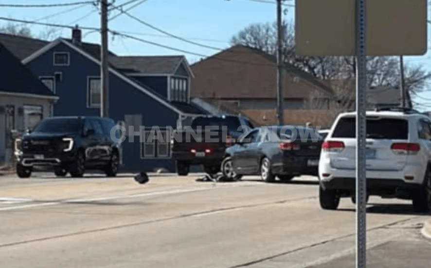 Shooting Under Investigation Near Thorntons Gas Station in Lakemoor: Victim Suffers Gunshot Wound to the Face at Route 120 and North Darrell Road
